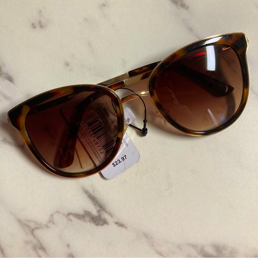 NWT Foster Grant Sunglasses